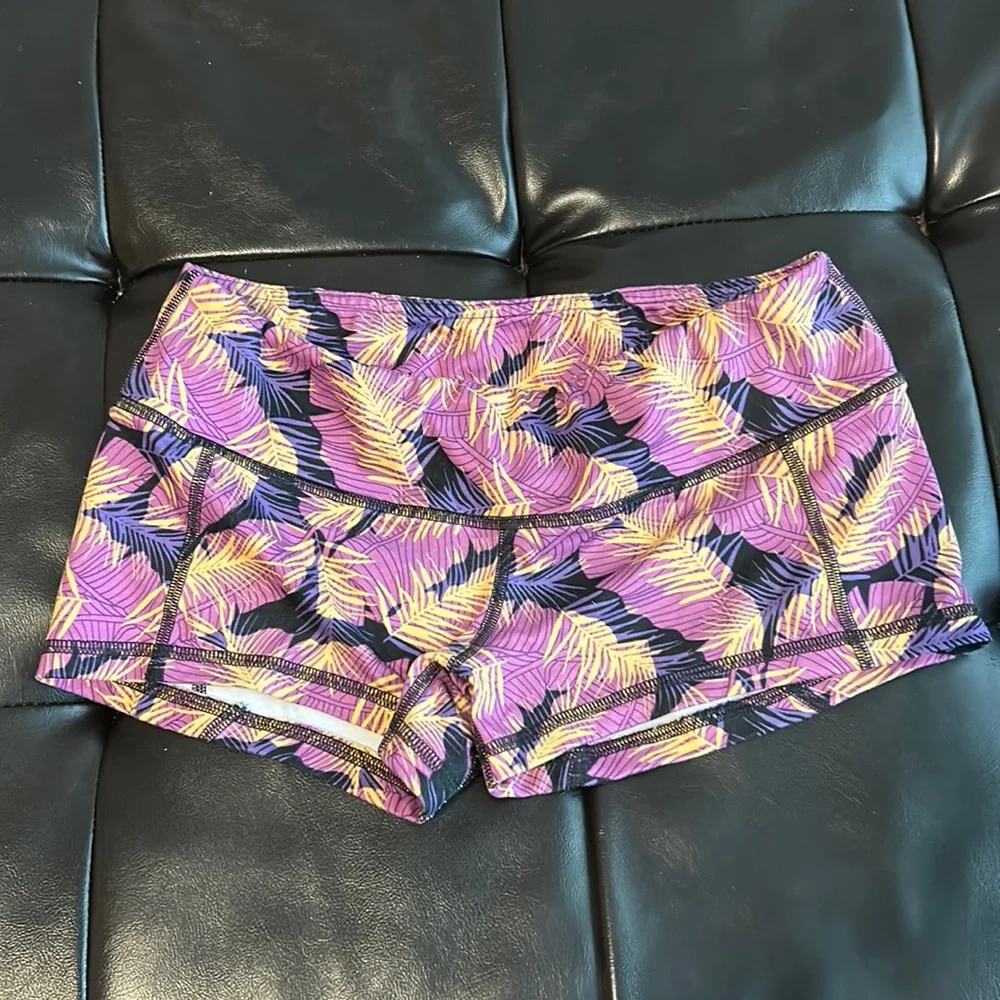 Fleo shorts - Picture 1 of 2